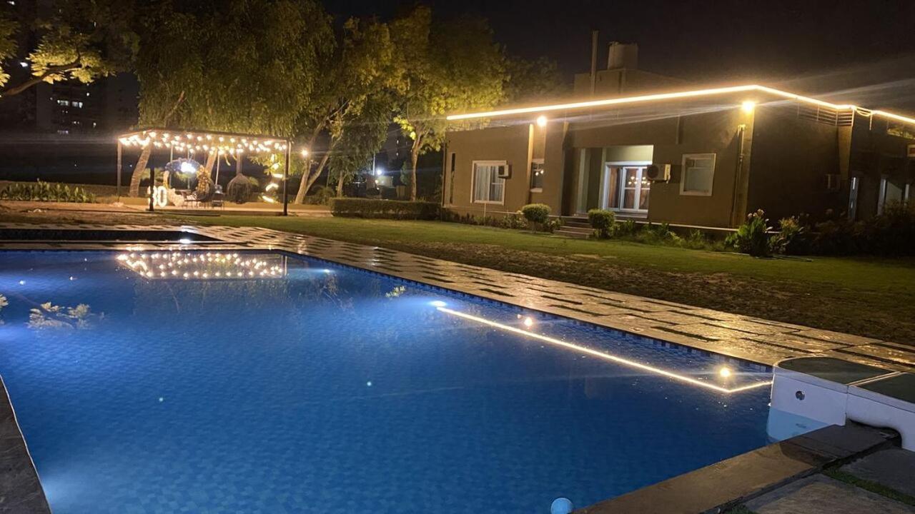 Raas Vilas - Boutique Farm House With Pool Tāoru 외부 사진