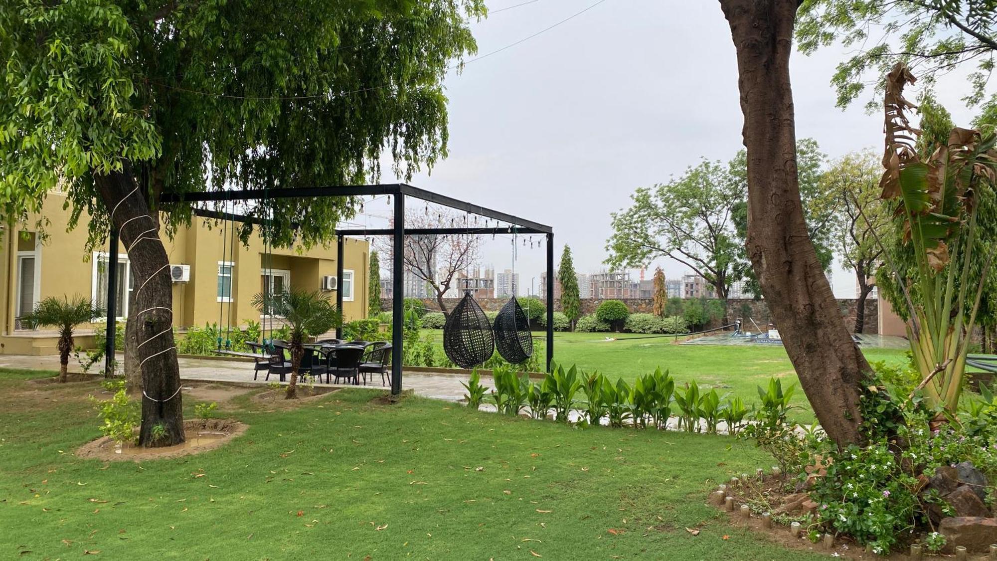 Raas Vilas - Boutique Farm House With Pool Tāoru 외부 사진