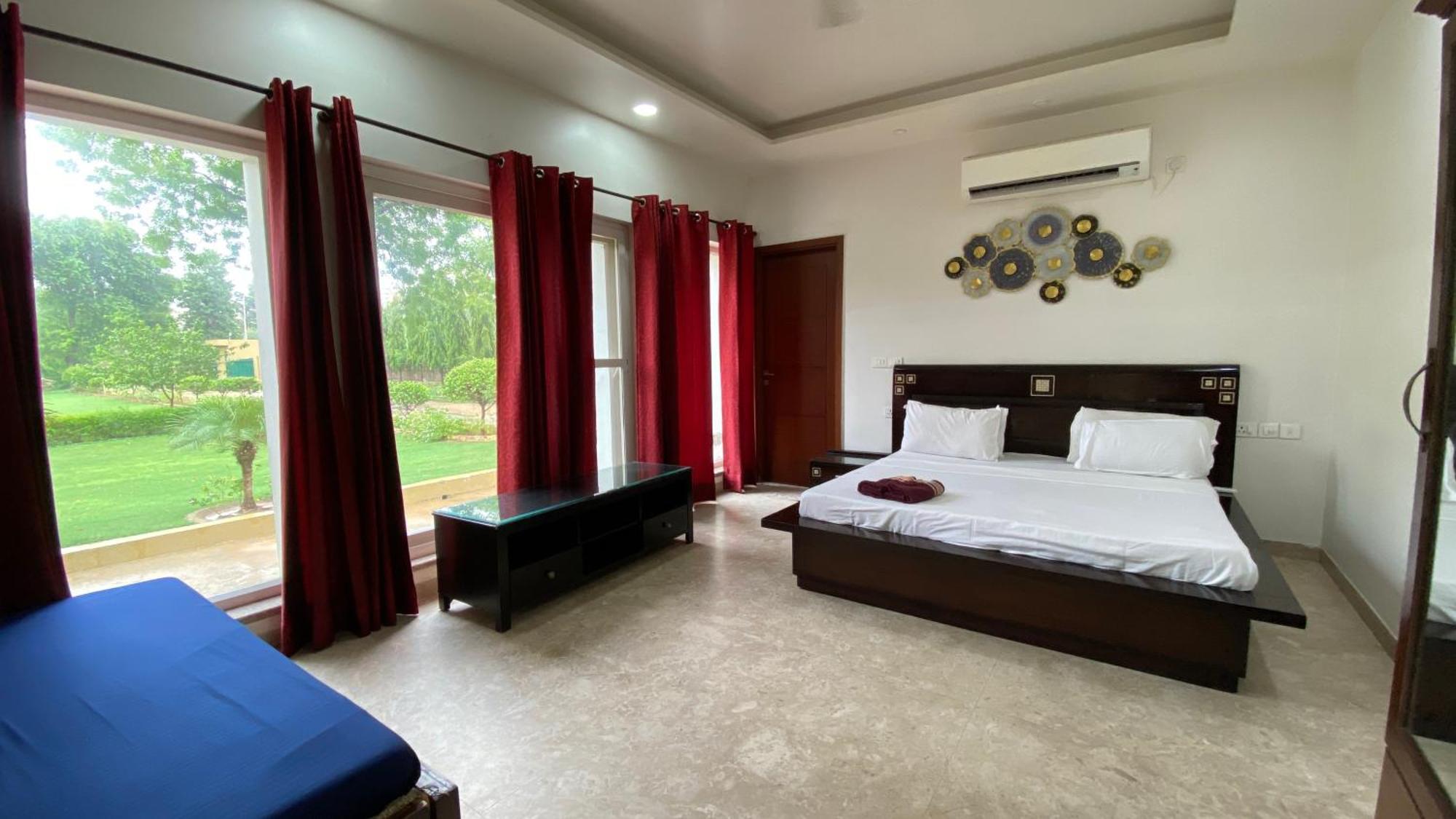 Raas Vilas - Boutique Farm House With Pool Tāoru 외부 사진